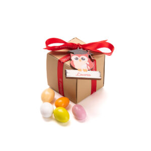 Cubo color avana con medaglietta a forma di gufo personalizzabile