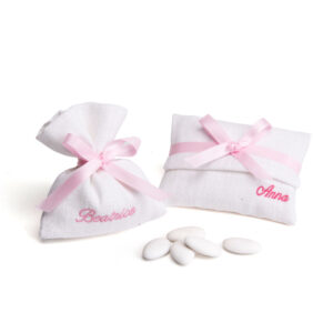 Sacchettino ricamato di rosa